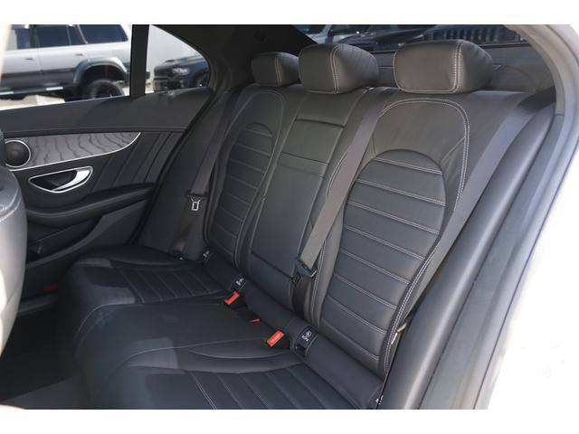 Ｃクラス Ｃ２００　４マチックアバンギャルド　ＡＭＧライン　サンルーフ　黒革　４ＷＤ　右Ｈ　ＨＤＤナビ　フルセグＴＶ　バックカメラ　ＥＴＣ　ドラレコ　シートヒーター　パワーシート　１９インチＡＷ　パナメリカーナグリル　プッシュＳ　９速ＡＴ　アイドリングストップ（21枚目）