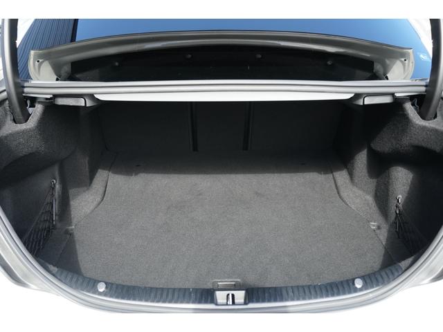 Ｃクラス Ｃ２００　４マチックアバンギャルド　ＡＭＧライン　サンルーフ　黒革　４ＷＤ　右Ｈ　ＨＤＤナビ　フルセグＴＶ　バックカメラ　ＥＴＣ　ドラレコ　シートヒーター　パワーシート　１９インチＡＷ　パナメリカーナグリル　プッシュＳ　９速ＡＴ　アイドリングストップ（22枚目）