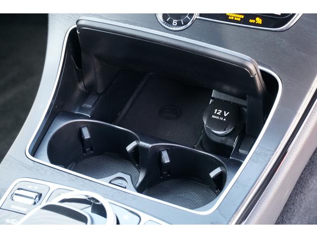 Ｃクラス Ｃ２００　４マチックアバンギャルド　ＡＭＧライン　サンルーフ　黒革　４ＷＤ　右Ｈ　ＨＤＤナビ　フルセグＴＶ　バックカメラ　ＥＴＣ　ドラレコ　シートヒーター　パワーシート　１９インチＡＷ　パナメリカーナグリル　プッシュＳ　９速ＡＴ　アイドリングストップ（26枚目）