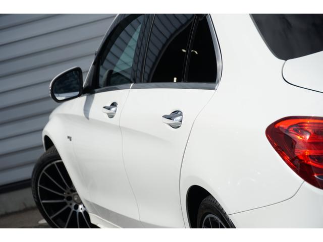 Ｃクラス Ｃ２００　４マチックアバンギャルド　ＡＭＧライン　サンルーフ　黒革　４ＷＤ　右Ｈ　ＨＤＤナビ　フルセグＴＶ　バックカメラ　ＥＴＣ　ドラレコ　シートヒーター　パワーシート　１９インチＡＷ　パナメリカーナグリル　プッシュＳ　９速ＡＴ　アイドリングストップ（69枚目）