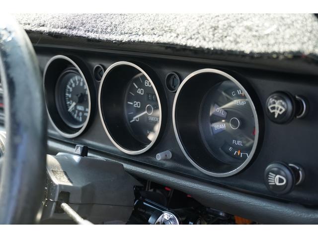 サニートラック ロングDX 5速ミッション 全塗装 ローダウン リアエアサス コブラシート 丸目フェイス ナルディステアリング CDデッキ ETC エアコン 社外14AW(18枚目)