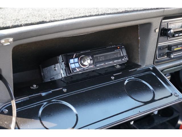 サニートラック ロングDX 5速ミッション 全塗装 ローダウン リアエアサス コブラシート 丸目フェイス ナルディステアリング CDデッキ ETC エアコン 社外14AW(20枚目)