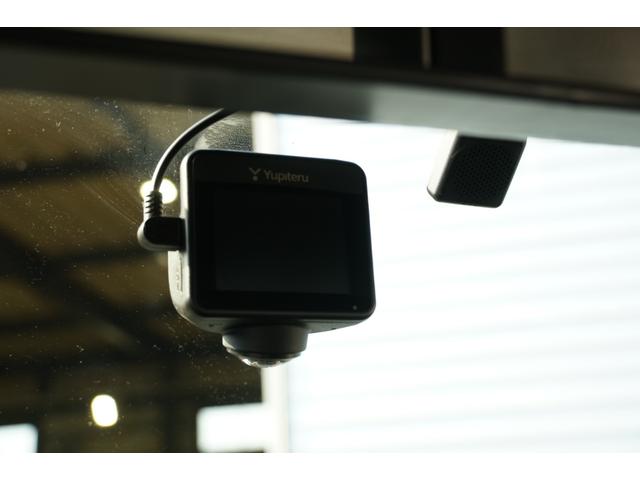 サニートラック ロングDX 5速ミッション 全塗装 ローダウン リアエアサス コブラシート 丸目フェイス ナルディステアリング CDデッキ ETC エアコン 社外14AW(24枚目)