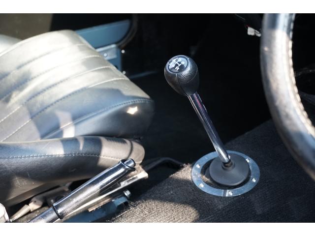 サニートラック ロングDX 5速ミッション 全塗装 ローダウン リアエアサス コブラシート 丸目フェイス ナルディステアリング CDデッキ ETC エアコン 社外14AW(27枚目)