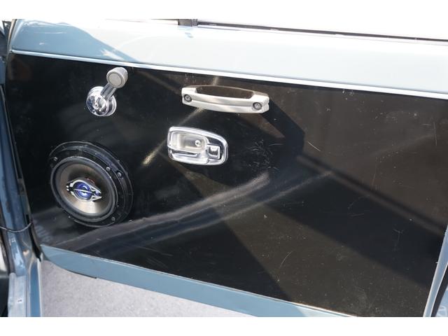 サニートラック ロングDX 5速ミッション 全塗装 ローダウン リアエアサス コブラシート 丸目フェイス ナルディステアリング CDデッキ ETC エアコン 社外14AW(29枚目)