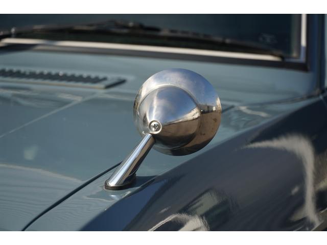 サニートラック ロングDX 5速ミッション 全塗装 ローダウン リアエアサス コブラシート 丸目フェイス ナルディステアリング CDデッキ ETC エアコン 社外14AW(33枚目)