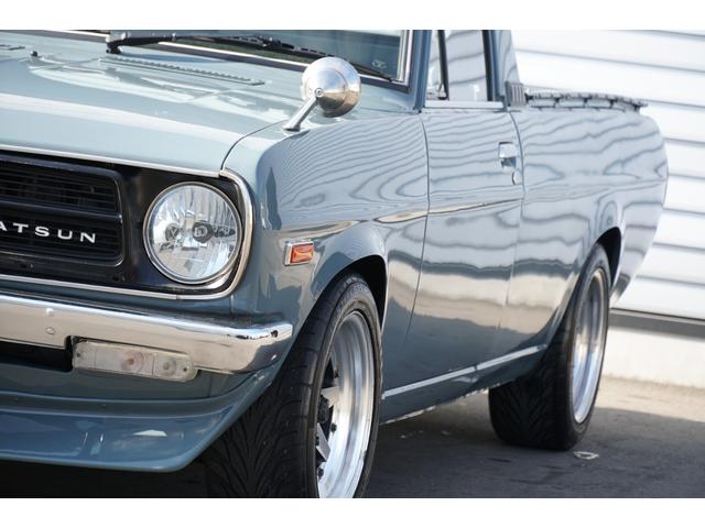 サニートラック ロングDX 5速ミッション 全塗装 ローダウン リアエアサス コブラシート 丸目フェイス ナルディステアリング CDデッキ ETC エアコン 社外14AW(39枚目)