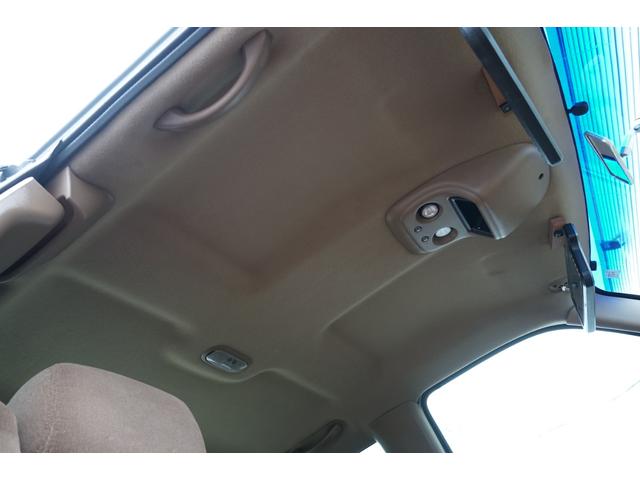 シボレーシルバラード 　１９９９ｙモデル　新車並行　ＬＳエクステンドキャブ　ＢＵＤＮＩＫ２０インチアルミ　ＢＵＤＮＩＫステアリング　ローダウン　新品社外ヘッド　ハードトノカバー　ＥＴＣ　バックカメラ　６人乗り（31枚目）