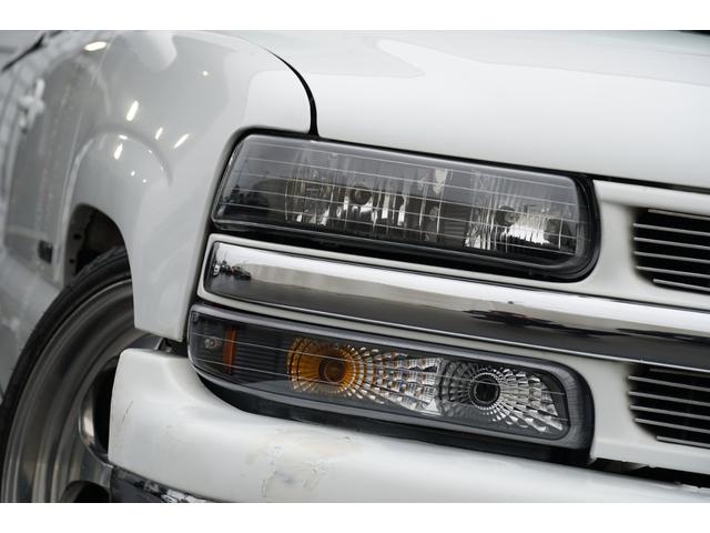 シボレーシルバラード 　１９９９ｙモデル　新車並行　ＬＳエクステンドキャブ　ＢＵＤＮＩＫ２０インチアルミ　ＢＵＤＮＩＫステアリング　ローダウン　新品社外ヘッド　ハードトノカバー　ＥＴＣ　バックカメラ　６人乗り（49枚目）