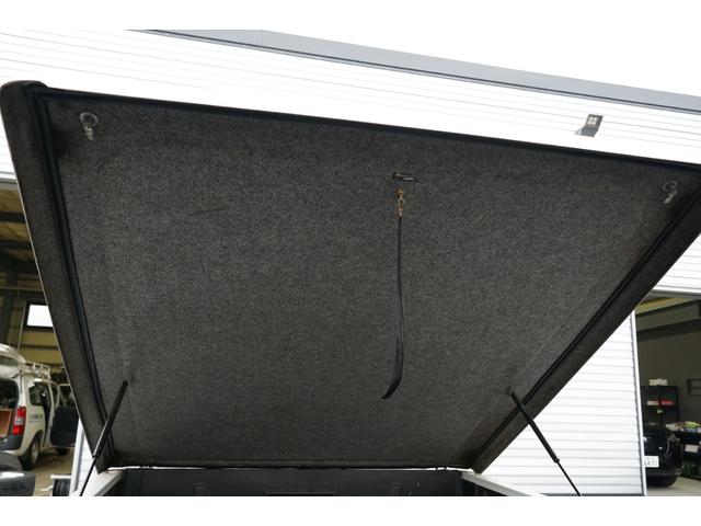 シボレーシルバラード 　１９９９ｙモデル　新車並行　ＬＳエクステンドキャブ　ＢＵＤＮＩＫ２０インチアルミ　ＢＵＤＮＩＫステアリング　ローダウン　新品社外ヘッド　ハードトノカバー　ＥＴＣ　バックカメラ　６人乗り（65枚目）