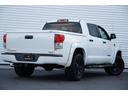 タンドラ クルーマックス　２０１１年モデル　新車並行　４ＷＤ　ＸＤ－ＳＥＲＩＥＳ２０ＡＷ　ＴＲＤ２本出しマフラー　社外ヘッド　ブルバー　ＳＮＵＧ　ＴＯＰトノカバー　黒革　社外ナビ　カメラ　ドラレコ　キーレス　スペアキー（7枚目）