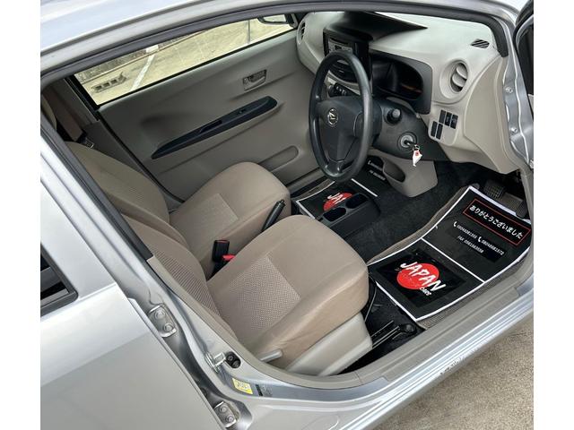 ミライース L メモリアルエディション エアコアイドル アイドリングストップ キーレス CDデッキ ヘッドライトレベライザー 助手席側エアバック 運転席エアバック(19枚目)