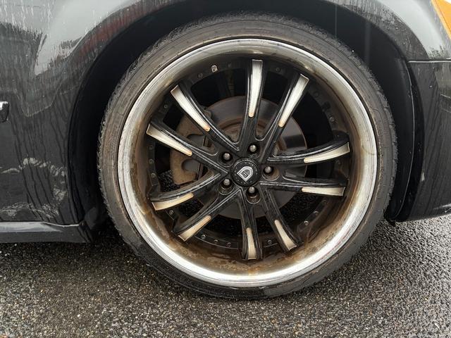 ダッジ・マグナム ＲＴ　ＨＥＭＩ　Ｖ８　５７００ｃｃ　サンルーフ　左Ｈ　２００５年モデル　新車並行　３ナンバー（12枚目）