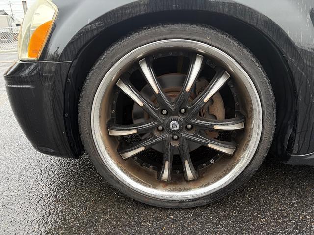 ダッジ・マグナム ＲＴ　ＨＥＭＩ　Ｖ８　５７００ｃｃ　サンルーフ　左Ｈ　２００５年モデル　新車並行　３ナンバー（13枚目）