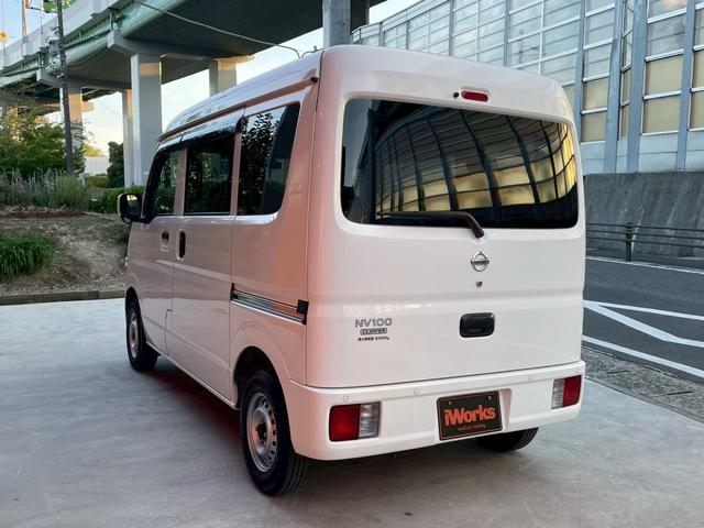 ＮＶ１００クリッパーバン 　スタッドレスタイヤ付　電動格納ミラー　オートライト　パーキングセンサー　ドラレコ　ＥＴＣ　純正オーディオ（10枚目）