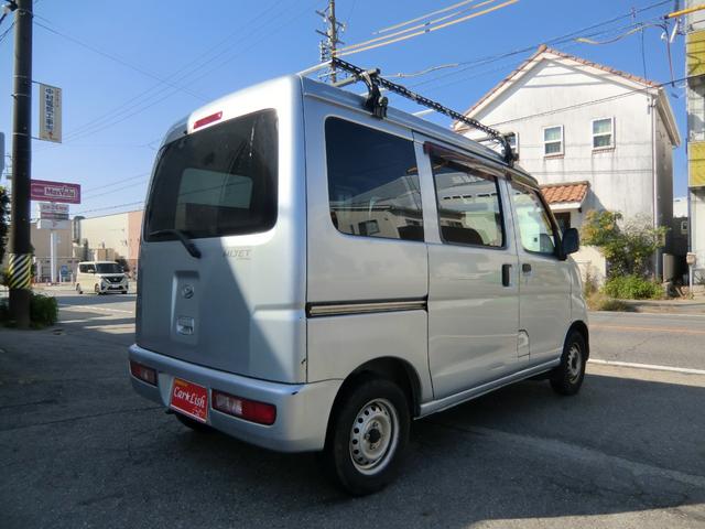 ハイゼットカーゴ スペシャル　ハイルーフ／４ＷＤ／５速ＭＴ／ナビ／Ｂｌｕｅｔｏｏｔｈ／ＥＴＣ／キーレス／タイミングチェーン／両側スライド／メンテナンスノート／車検２年／保証付き（13枚目）