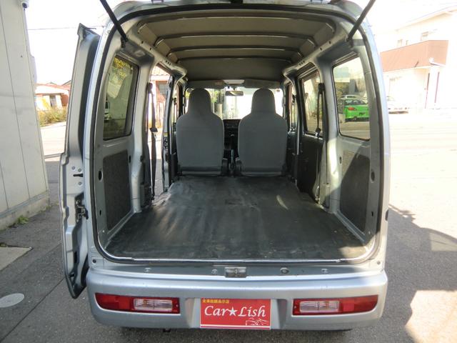 ハイゼットカーゴ スペシャル　ハイルーフ／４ＷＤ／５速ＭＴ／ナビ／Ｂｌｕｅｔｏｏｔｈ／ＥＴＣ／キーレス／タイミングチェーン／両側スライド／メンテナンスノート／車検２年／保証付き（19枚目）