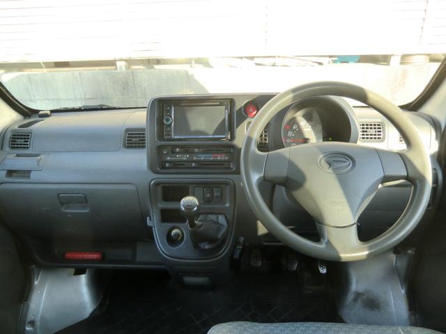ハイゼットカーゴ スペシャル　ハイルーフ／４ＷＤ／５速ＭＴ／ナビ／Ｂｌｕｅｔｏｏｔｈ／ＥＴＣ／キーレス／タイミングチェーン／両側スライド／メンテナンスノート／車検２年／保証付き（26枚目）