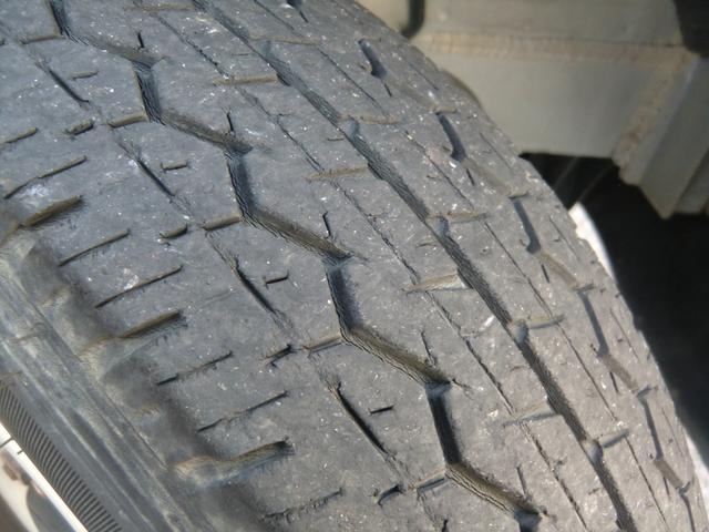 ハイゼットカーゴ スペシャル　ハイルーフ／４ＷＤ／５速ＭＴ／ナビ／Ｂｌｕｅｔｏｏｔｈ／ＥＴＣ／キーレス／タイミングチェーン／両側スライド／メンテナンスノート／車検２年／保証付き（44枚目）