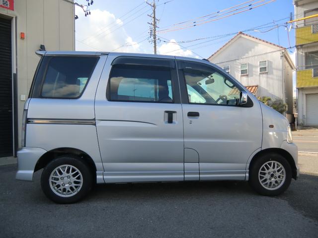 中古・新品ナビ・バックカメラ・ＥＴＣ・車載カメラなど、安価で追加装備もお取付けしておりますのでお気軽にご相談下さい。もちろん持ち込みでのお取り付けも可能です。