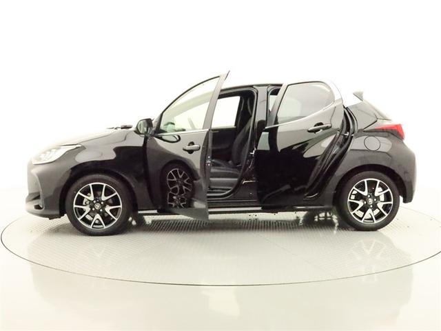 ヤリス ハイブリッドZ DA 全方位モニター BT ミュージックプレイヤー接続可 衝突被害軽減システム ETC スマートキー LED クルコン AW リヤワイパー シートヒーター クリアランスソナー オートライトワンオーナー(2枚目)