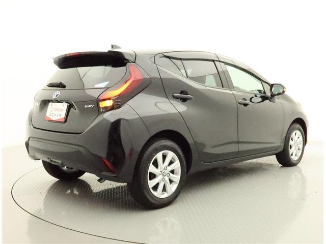 アクア Z 4WD ナビ フルセグ 全方位モニター ドラレコ 衝突被害軽減システム ETC 電動シート スマートキー LED FOG サイドバイザー クリアランスソナー シートヒーター オートライト ワンオーナー(3枚目)