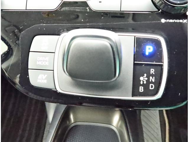 アクア Z 4WD ナビ フルセグ 全方位モニター ドラレコ 衝突被害軽減システム ETC 電動シート スマートキー LED FOG サイドバイザー クリアランスソナー シートヒーター オートライト ワンオーナー(12枚目)