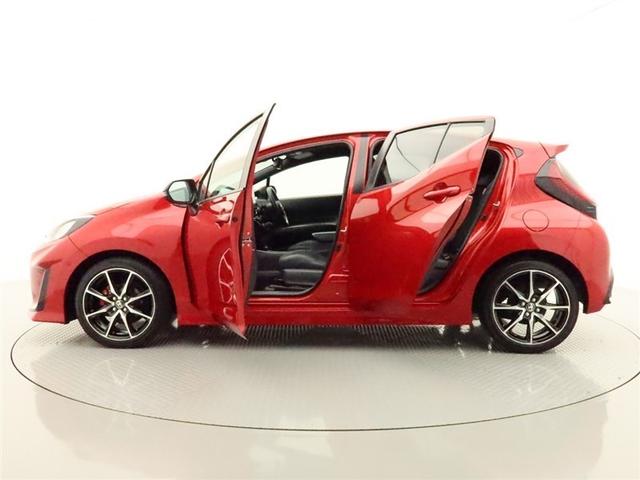 アクア ＧＲスポーツ　ハイブリッド　ナビ＆ＴＶ　メモリーナビ　フルセグ　バックカメラ　ドラレコ　ＤＶＤ再生　ミュージックプレイヤー接続可　衝突被害軽減システム　ＥＴＣ　スマートキー　ＬＥＤヘッドランプ　記録簿　キーレス（2枚目）