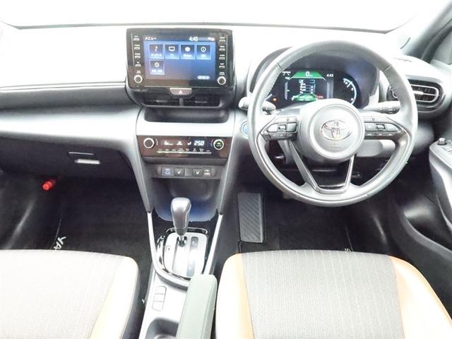 ヤリスクロス ハイブリッドＺ　アドベンチャー　ＤＡフルセグ　全方位モニター　衝突被害軽減システム　ＥＴＣ　電動シート　スマートキー　ＦＯＧ　クルコン　サイドバイザー　クリアランスソナー　シートヒーター　パワーバックドア　オートライト　ワンオーナー（5枚目）