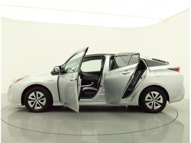 プリウス A 4WD SDナビワンセグ Bモニター ドラレコ 衝突被害軽減システム ETC スマートキー LED FOG アルミ サイドバイザー リヤワイパー クリアランスソナー ABS オートライト ワンオーナー(2枚目)