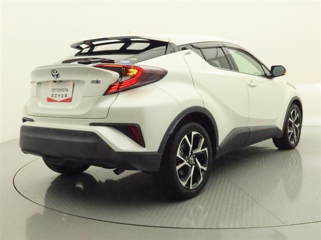 Ｃ－ＨＲ Ｇ　ＨＥＶ　ＳＤナビフルセグ　Ｂモニター　ドラレコ　衝突被害軽減システム　ＥＴＣ　スマートキー　ＬＥＤ　ＦＯＧ　サイドバイザー　リヤワイパー　クリアランスソナー　シートヒーター　オートライト　ワンオーナー（3枚目）