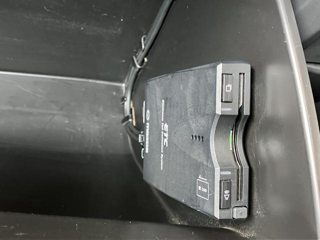 アクセラスポーツ ＸＤ　ＥＴＣ　バックカメラ　ナビ　ＴＶ　オートクルーズコントロール　レーンアシスト　衝突被害軽減システム　アルミホイール　オートライト　ＨＩＤ　サンルーフ　スマートキー　アイドリングストップ　電動格納ミラー（11枚目）