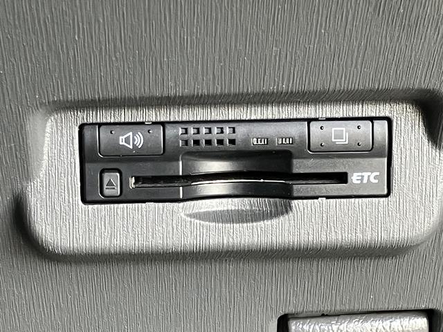 プリウスアルファ Ｓツーリングセレクション　ドライブレコーダー　ＥＴＣ　バックカメラ　ナビ　ＴＶ　アルミホイール　オートライト　ヘッドライトウォッシャー　スマートキー　電動格納ミラー　ＣＶＴ　盗難防止システム　衝突安全ボディ　ＡＢＳ　ＣＤ（12枚目）
