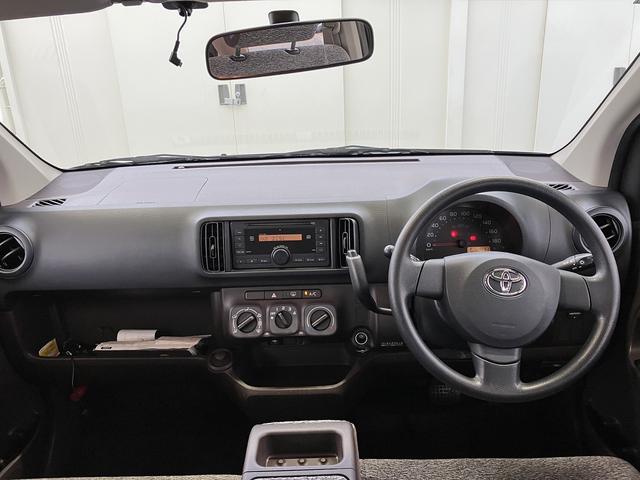 パッソ Ｘ　クツロギ　スマートキー　電動格納ミラー　ＣＶＴ　盗難防止システム　衝突安全ボディ　ベンチシート　ＡＢＳ　ＣＤ　エアコン　パワーステアリング　パワーウィンドウ（6枚目）