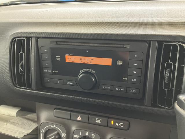 パッソ Ｘ　クツロギ　スマートキー　電動格納ミラー　ＣＶＴ　盗難防止システム　衝突安全ボディ　ベンチシート　ＡＢＳ　ＣＤ　エアコン　パワーステアリング　パワーウィンドウ（8枚目）