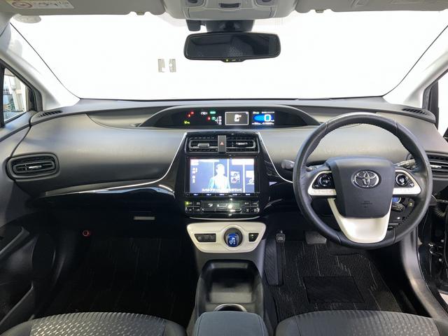 プリウス Ｓセーフティプラス　クリアランスソナー　レーンアシスト　オートクルーズコントロール　パークアシスト　衝突被害軽減システム　バックカメラ　ナビ　ＴＶ　アルミホイール　オートマチックハイビーム　オートライト（6枚目）