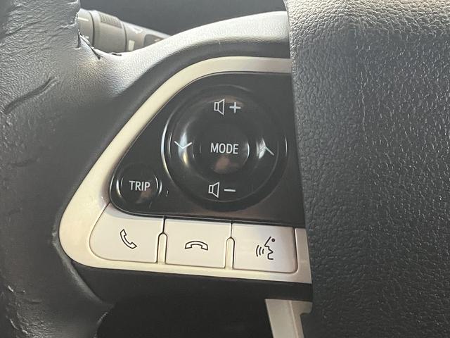 プリウス Ｓセーフティプラス　クリアランスソナー　レーンアシスト　オートクルーズコントロール　パークアシスト　衝突被害軽減システム　バックカメラ　ナビ　ＴＶ　アルミホイール　オートマチックハイビーム　オートライト（14枚目）