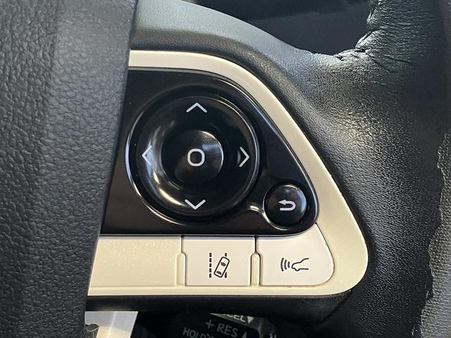 プリウス Ｓセーフティプラス　クリアランスソナー　レーンアシスト　オートクルーズコントロール　パークアシスト　衝突被害軽減システム　バックカメラ　ナビ　ＴＶ　アルミホイール　オートマチックハイビーム　オートライト（15枚目）