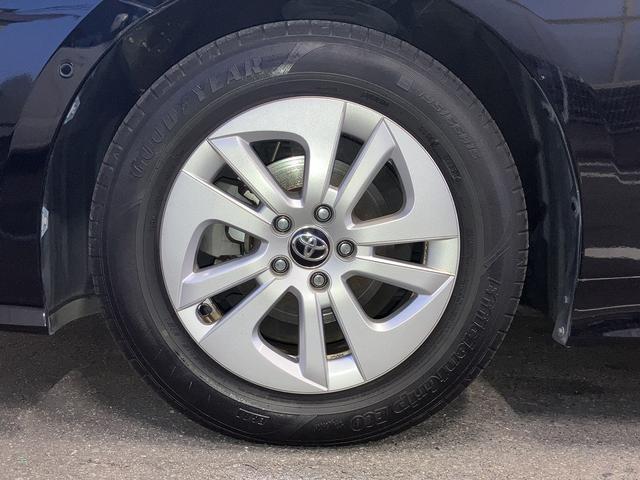 プリウス Ｓセーフティプラス　クリアランスソナー　レーンアシスト　オートクルーズコントロール　パークアシスト　衝突被害軽減システム　バックカメラ　ナビ　ＴＶ　アルミホイール　オートマチックハイビーム　オートライト（24枚目）