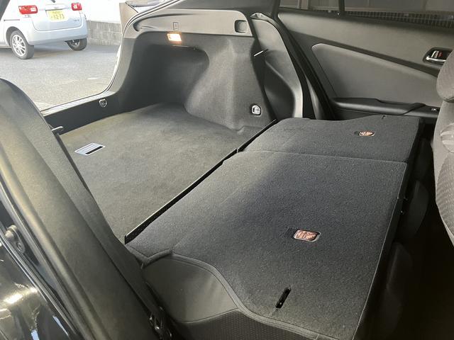 プリウス Ｓセーフティプラス　クリアランスソナー　レーンアシスト　オートクルーズコントロール　パークアシスト　衝突被害軽減システム　バックカメラ　ナビ　ＴＶ　アルミホイール　オートマチックハイビーム　オートライト（40枚目）