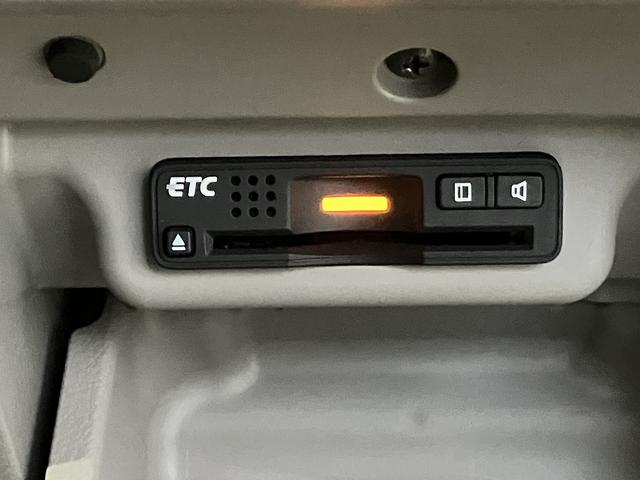 オデッセイ Ｍファインスピリット　ＥＴＣ　バックカメラ　サイドカメラ　ナビ　ＴＶ　ＨＩＤ　キーレスエントリー　電動格納ミラー　３列シート　ＣＶＴ　アルミホイール　ＤＶＤ再生　Ｂｌｕｅｔｏｏｔｈ　盗難防止システム　衝突安全ボディ　ＡＢＳ（13枚目）