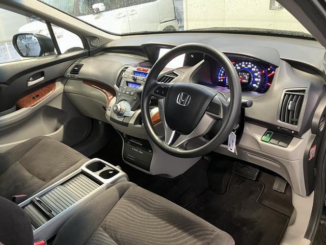 オデッセイ Ｍファインスピリット　ＥＴＣ　バックカメラ　サイドカメラ　ナビ　ＴＶ　ＨＩＤ　キーレスエントリー　電動格納ミラー　３列シート　ＣＶＴ　アルミホイール　ＤＶＤ再生　Ｂｌｕｅｔｏｏｔｈ　盗難防止システム　衝突安全ボディ　ＡＢＳ（30枚目）