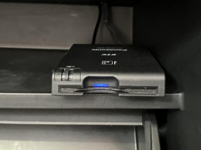 セレナ ハイウェイスター　ＥＴＣ　全周囲カメラ　ナビ　ＴＶ　クリアランスソナー　オートクルーズコントロール　衝突被害軽減システム　両側電動スライドドア　オートライト　スマートキー　アイドリングストップ　電動格納ミラー（13枚目）