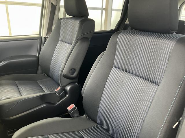 ノア Ｓｉ　ＥＴＣ　バックカメラ　ナビ　ＴＶ　両側スライド・片側電動　オートライト　ＬＥＤヘッドランプ　スマートキー　アイドリングストップ　電動格納ミラー　３列シート　ＣＶＴ　アルミホイール　Ｂｌｕｅｔｏｏｔｈ（46枚目）