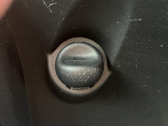 アクア S ETC バックカメラ ナビ TV オートライト スマートキー アイドリングストップ 電動格納ミラー CVT 衝突安全ボディ ABS ESC Bluetooth エアコン パワーステアリング(27枚目)