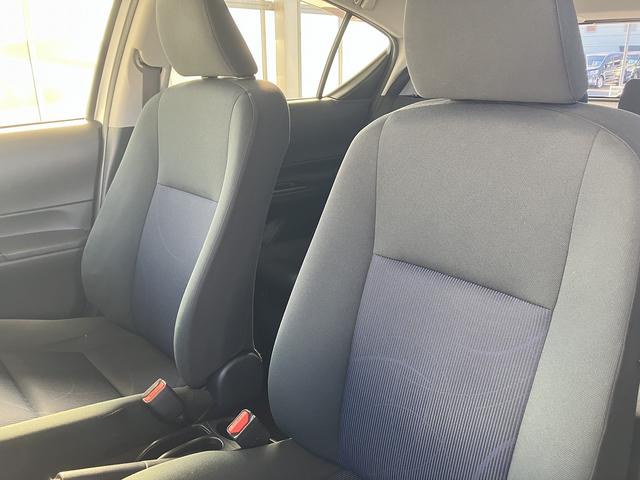 アクア S ETC バックカメラ ナビ TV オートライト スマートキー アイドリングストップ 電動格納ミラー CVT 衝突安全ボディ ABS ESC Bluetooth エアコン パワーステアリング(35枚目)