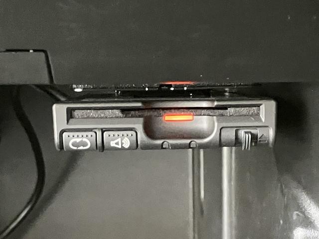 ジューク 15RX ETC バックカメラ ナビ TV オートライト アルミホイール スマートキー アイドリングストップ CVT 盗難防止システム 衝突安全ボディ CD USB ミュージックプレイヤー接続可 ABS ESC(15枚目)