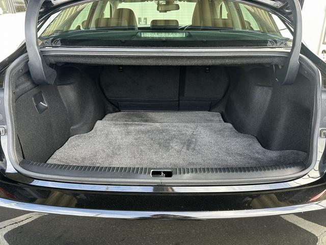 ＩＳ ＩＳ３００ｈ　ドライブレコーダー　ＥＴＣ　オートクルーズコントロール　バックカメラ　ナビ　ＴＶ　アルミホイール　オートライト　ＬＥＤヘッドランプ　ＣＶＴ　シートヒーター　スマートキー　電動格納ミラー（22枚目）