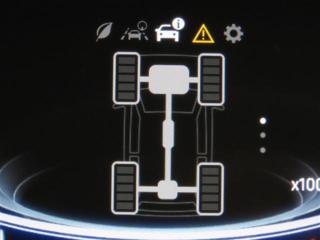 ライズ Ｚ　４ＷＤ　ナビ＆ＴＶ　メモリーナビ　フルセグ　バックカメラ　ＤＶＤ再生　衝突被害軽減システム　ＥＴＣ　スマートキー　ＬＥＤヘッドランプ　アイドリングストップ　オートクルーズコントロール　キーレス　ＣＤ（9枚目）