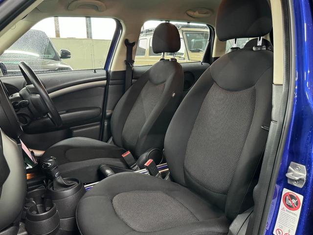 ＭＩＮＩ クーパーＤ　クロスオーバー　オール４　ルーフラック付き　ＲＡＤＩＡＬ　Ｍ／Ｔ新品タイヤ　ホイール艶あり塗装（25枚目）
